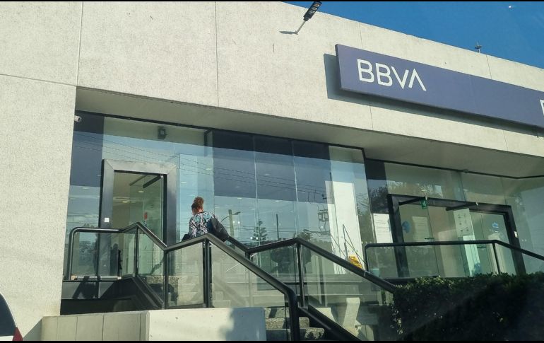 Los bancos modificarán sus horarios durante las fiestas decembrinas. EL INFORMADOR/ARCHIVO