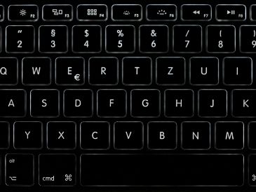 Antes de comenzar cualquier procedimiento, se recomienda apagar la computadora y desconectar el teclado. Unsplash