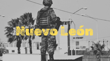 Las autoridades de Monterrey aseguraron un arma larga, un arma corta, dos cargadores, siete cartuchos útiles, 44 bolsas con droga cristal. SUN/ARCHIVO