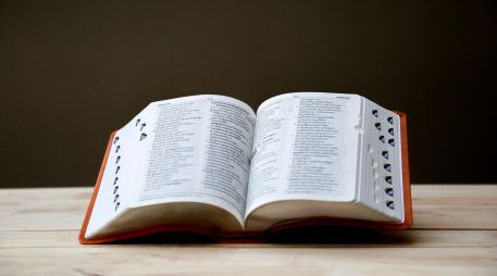 En la mayoría de los casos son los cambios tecnológicos los que han influido en el lenguaje, según instituciones y diccionarios del mundo. UNSPLASH/Pisit Heng