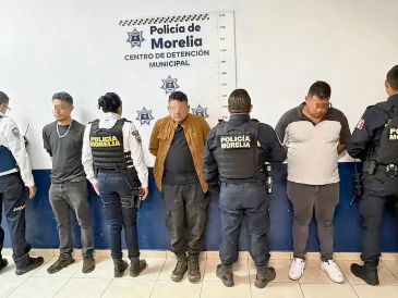 Roberto Cabrera González, “El Betillo”, fue presentado por autoridades tras su detención en la colonia San Pascual, en Morelia. ESPECIAL