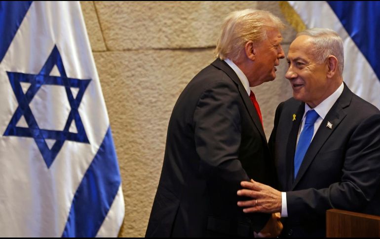 Fotografía del presidente de Estados Unidos, Donald Trump (I) y el primer ministro de Israel, Benjamín Netanyahu (D). EFE/EPA/J. Marey