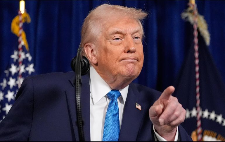 Trump reiteró que Estados Unidos está a cargo de Venezuela y advirtió a Rodríguez —quien pasó de ser vicepresidenta de Maduro a presidenta interina— que enfrentará consecuencias más severas si no “hace lo correcto”. AP/ A. Brandon.