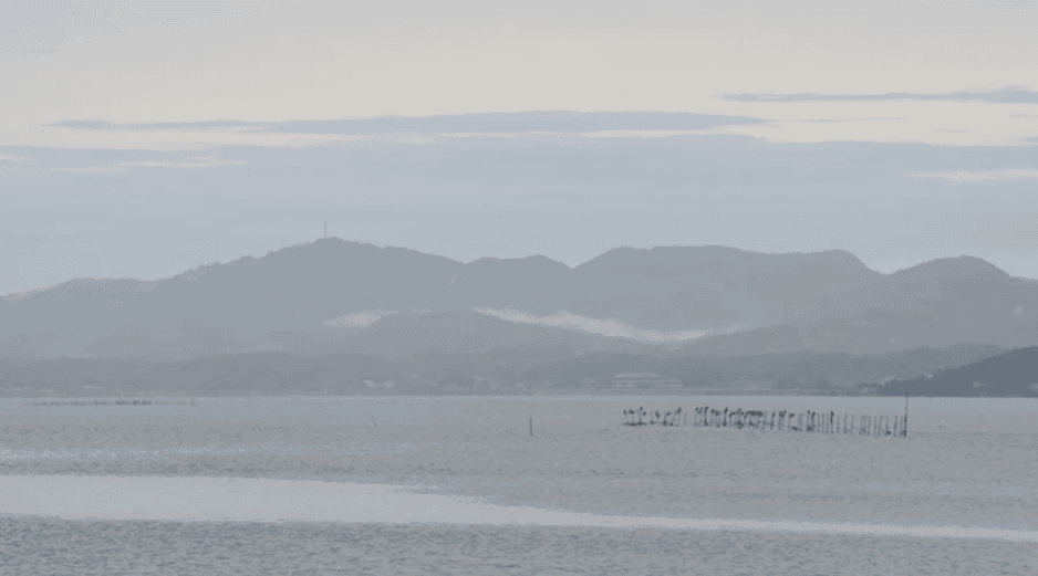 El terremoto estuvo seguido de una serie de réplicas localizadas en la misma zona, la mayor de ellas de magnitud 5,1 a las 10:28 hora local (1:28 GMT).  EFE / E. KENNEDY