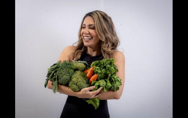 Esta semana en portada: Ariela Romero. GENTE BIEN JALISCO / Revista del 9 de enero 2026