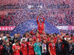 Alexis Vega, Capitán del Toluca, levantando el Campeonato/ Imago7 / Arturo Hernández