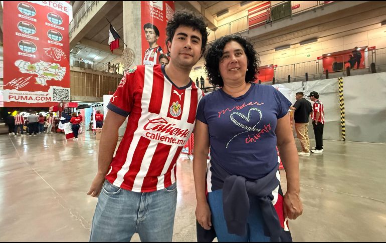 La afición rojiblanca confía en la continuidad de Gabriel Milito y en los refuerzos para que Chivas sea protagonista del torneo desde su debut ante Pachuca. EL INFORMADOR/ F. RAMÍREZ.