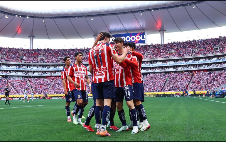 Con anotaciones de Armando González y Daniel Aguirre, Chivas obtuvo sus primeros tres puntos del torneo, dejando un grato sabor de boca entre sus aficionados. IMAGO7.