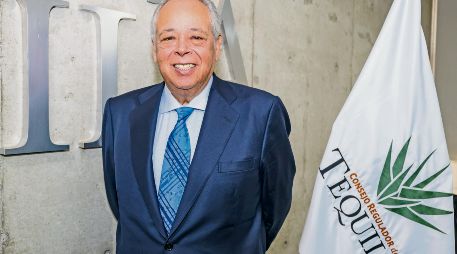 Aurelio López Rocha, presidente del Consejo Regulador del Tequila, durante la presentación de los resultados de producción y exportación de 2025. EL INFORMADOR/ A. Navarro