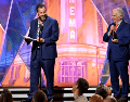 Durante los Movies for Grownups Awards, Adam Sandler prometió "hacer películas buenas". ESPECIAL / THR