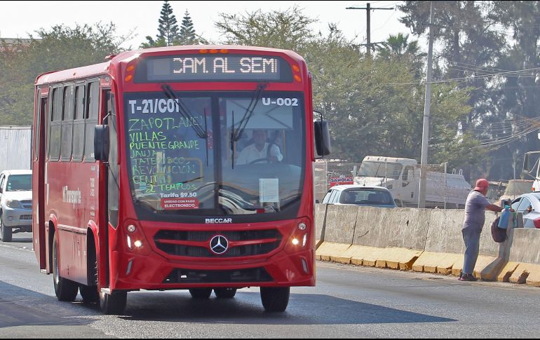 Esta situación provoca que haya un mismo número de unidades que, aunque estén nuevos, los tengan estacionados y si que estén en funciones en vez de estar en la prestación del servicio. EL INFORMADOR / ARCHIVO
