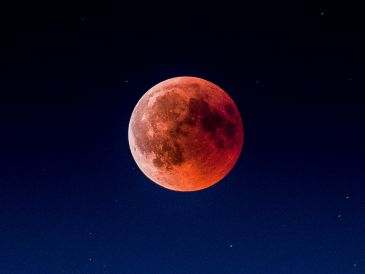 Los eclipses lunares de este 2026 son un recordatorio de la precisión del universo. UNSPLASH / M. ADAMS