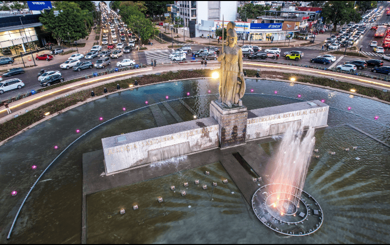 A pesar del incremento presupuestal, las autoridades estatales subrayaron que la obra conservó los cinco carriles de circulación vehicular. EL INFORMADOR/ A. Navarro