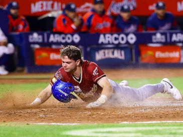 En la octava entrada, Tirso Ornelas pegó doblete que envió al plato a Mateo Gil y rompió el empate para encaminar a los Charros hacia el triunfo. CORTESÍA/Charros de Jalisco