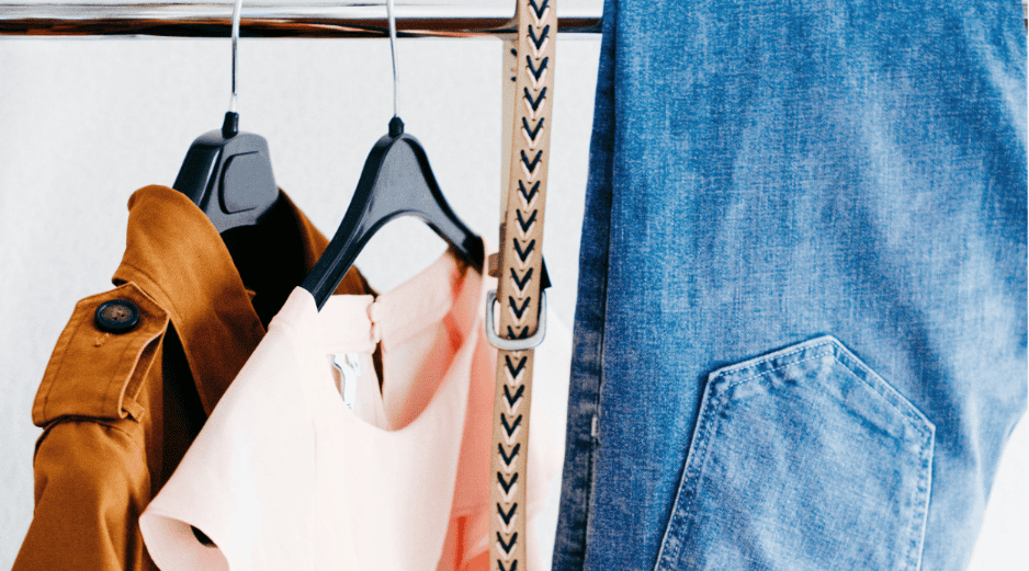 Es primordial encontrar opciones prácticas y responsables que den una segunda vida a las prendas de ropa. ESPECIAL/Canva