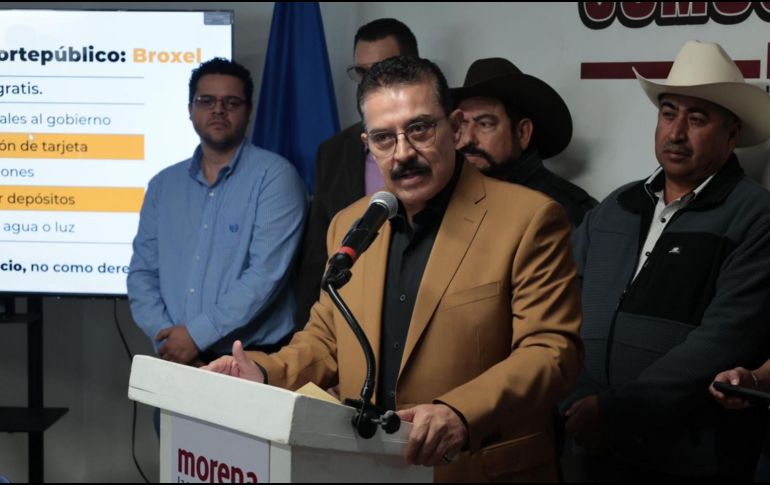 El senador por Jalisco, Carlos Lomelí Bolaños, denunció que el inicio de año ha estado marcado por incrementos al costo del agua, refrendos, licencias, transporte público y fotoinfracciones. CORTESÍA