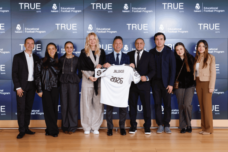 &nbsp;Pablo Lemus visita la casa del Real Madrid para firmar un acuerdo general para que se instale el programa&nbsp;Educational Football Program&nbsp;en Jalisco. ESPECIAL / Fundación Real Madrid