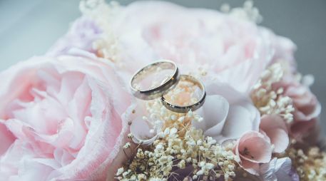 La decisión de una pareja de vivir juntos antes de casarse dependerá de los factores que consideren adecuados. UNSPLASH / B. PÉREZ MOYA