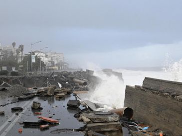Áreas afectadas por el temporal en la línea de costa de Santa Teresa di Riva, Sicilia, Italia. EFE/CARMELO IMBESI