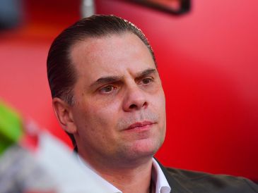 Medrano mencionó que el propio narrador pensó inicialmente que podría sobrellevar la situación con medicamento y cumplir con la transmisión, pero conforme avanzaron las horas su estado de salud se fue complicando. IMAGO7