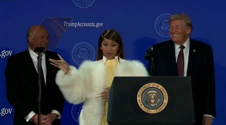Nicki Minaj en la conferencia transmitida por La Casa Blanca este miércoles 28 de enero junto a Donald Trump. EFE / La Casa Blanca