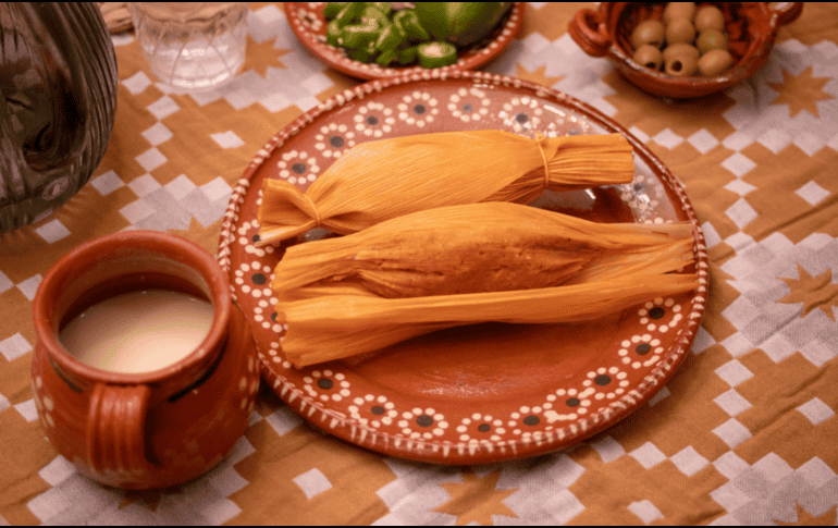 En este día se suelen llevar al templo a bendecir velas y figuras del Niño Dios vestido con diversos tipos de trajes, como parte de la tradición. CANVA