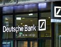 La Policía alemana registró este miércoles las oficinas de Deutsche Bank en Fráncfort y Berlín ante sospechas de blanqueo de dinero, a solo un día de que el mayor banco de Alemania presente su balance correspondiente a 2025. EFE / ARCHIVO