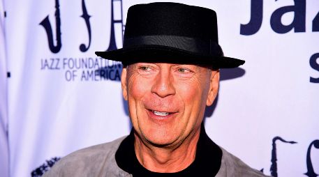 La salud de Bruce Willis volvió a colocarse en el centro de la conversación pública, pero esta vez por una revelación que va más allá del diagnóstico de demencia frontotemporal que enfrenta desde 2023. AFP / ARCHIVO