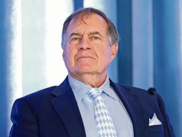 El entrenador en jefe tuvo una exitosa trayectoria en la que, a pesar de algunos escándalos, es el coach con más Súper Bowls ganados. AFP