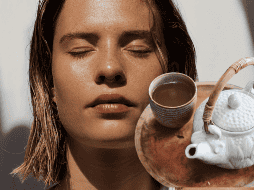 El té puede tener diversos beneficios para la salud, incluido el de la piel. UNSPLASH / F. KAAN / UNSPLASH / C. PIXIE