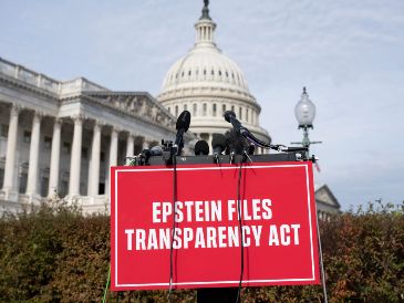 El Departamento de Justicia cumplió la ley al divulgar masivamente archivos del caso Epstein. EFE/ARCHIVO