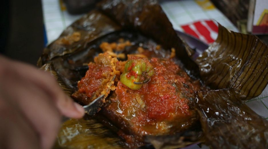 Acompañados de atole, café o chocolate caliente, los tamales reúnen a familias y amigos para cerrar el ciclo de las fiestas decembrinas. NTX/ARCHIVO