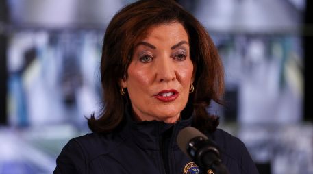 Nueva York analiza una iniciativa que busca frenar la cooperación de fuerzas estatales con ICE en operativos migratorios federales. EFE/ARCHIVO