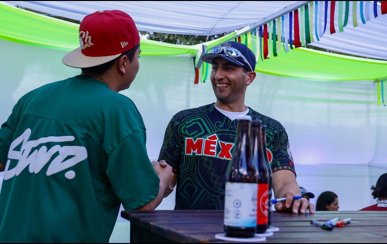 Amadeo Zazueta reafirmó que las leyendas no solo se construyen con estadísticas, sino con el vínculo eterno que se crea con la gente. CORTESÍA.