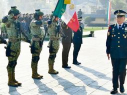 El general Guillermo Briseño Lobera asumió la comandancia de la Guardia Nacional durante la ceremonia encabezada por el secretario de la Defensa, Ricardo Trevilla Trejo. EL UNIVERSAL