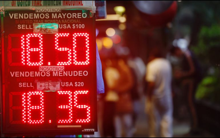 Las remesas en México se desplomaron un 4.6 % en 2025, hasta alcanzar los 61 mil 791 millones de dólares. EFE/ S. Gutierrez