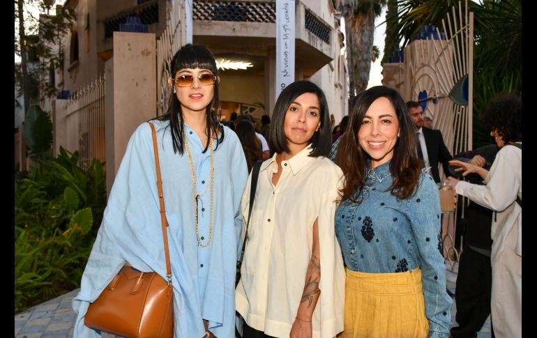 Paulina Barragán, Jacqueline Castañeda y Jennifer Caro. GENTE BIEN JALISCO /  Inauguración de la exposición “No vivirás con los ojos cerrados” en Art WKND GDL 2026