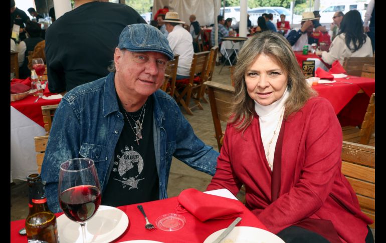 Miguel Ángel García y Dalel Menduet. GENTE BIEN JALISCO / Revista del 6 de febrero 2026