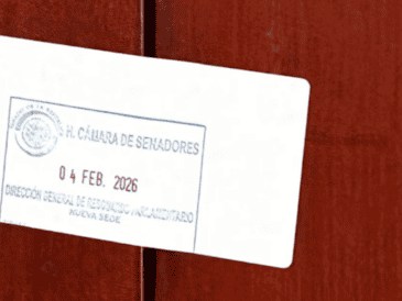 Aunque fuentes parlamentarias señalaron que la estética fue habilitada por la senadora morenista Andrea Chávez Treviño e integrantes de su círculo cercano, esta versión fue rechazada por la presidenta del Senado. ESPECIAL