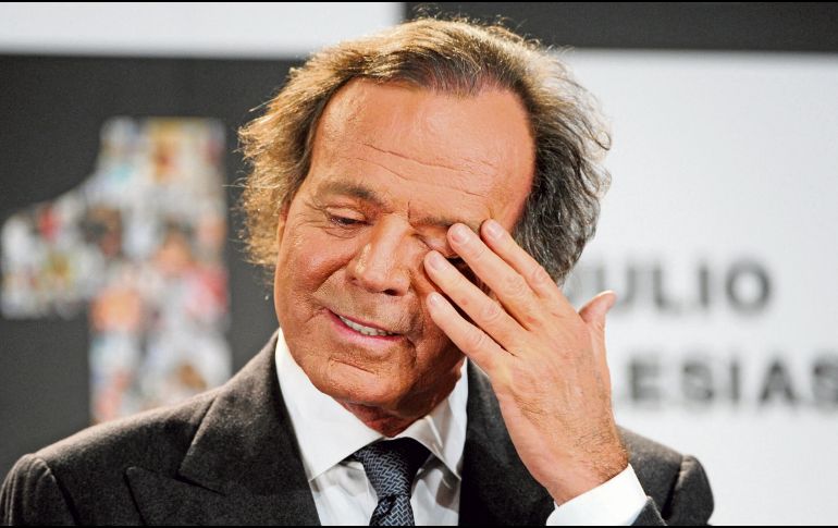 El cantante ahora enfrenta señalamientos de carácter administrativo. AFP