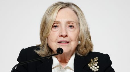 Clinton respondió a legisladores republicanos y señaló que no se opone a rendir testimonio público en el Congreso por el caso Epstein. EFE/ARCHIVO