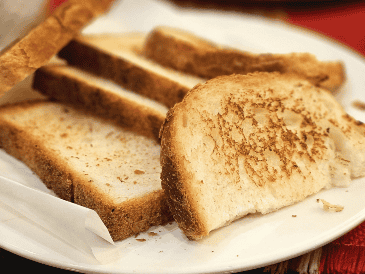 Casi todo el pan tostado industrial incluyen conservantes, grasas añadidas y azúcares ocultos. ESPECIAL