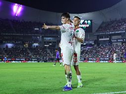 Las Chivas consolidaron su paso perfecto en el torneo tras imponerse 2-0 a Mazatlán. IMAGO7