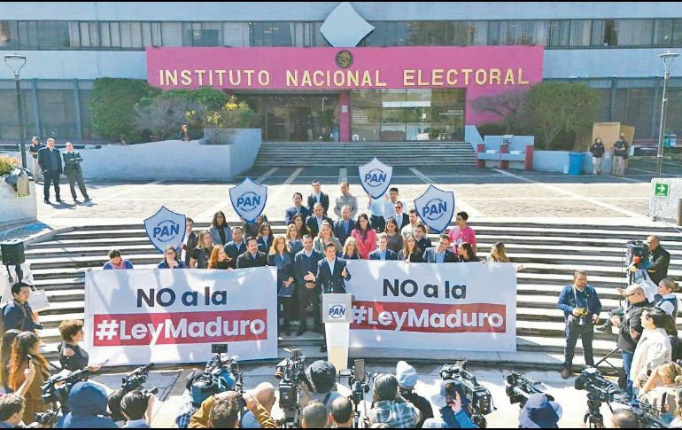 El choque entre Morena, PT y PVEM por la reducción de los plurinominales, el financiamiento y más fiscalización, volvió a frenar la reforma electoral. Pero PAN y PRI también fijaron una postura en contra. ESPECIAL