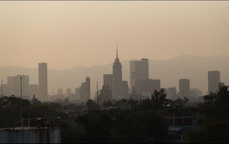 Esta mañana, la calidad del aire en el Valle de México era mala. EFE/M. Guzmán