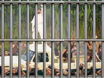 Los congresistas denuncian que las infancias estuvieron obligadas a ver "muestras explícitas de actos sexuales gay, mujeres contoneándose explícitamente, y Bad Bunny desvergonzadamente agarrando su ingle". AP / ARCHIVO