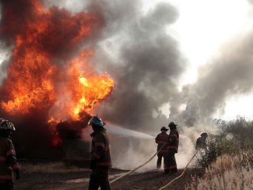 En el lugar continúan las labores de seguridad, mitigación de riesgos y resguardo del área por parte de corporaciones de emergencia. SUN/ ARCHIVO