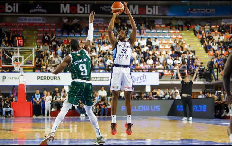 Este martes el basquetbol regresó a Guadalajara con el primer partido de los Astros de Jalisco este año en su casa. X/ @AstrosJalisco.