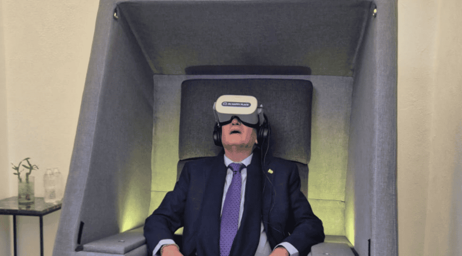 El presidente municipal de Zapopan, Juan José Frangie, explicó que esta nueva tecnología contribuirá a disminuir el estrés del personal. EL INFORMADOR / J. VELAZCO