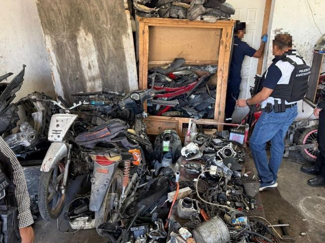 En la intervención en Lagos de Moreno, se aseguraron 18 motocicletas; varias contaban con reporte de robo. ESPECIAL